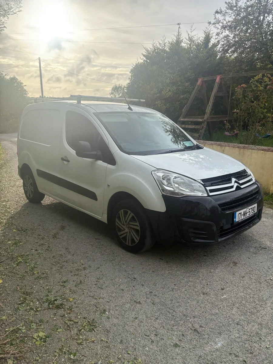2017 Citroen Berlingo - Image 2