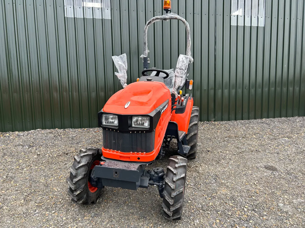 New Avenger 26 Compact Tractor - Image 2