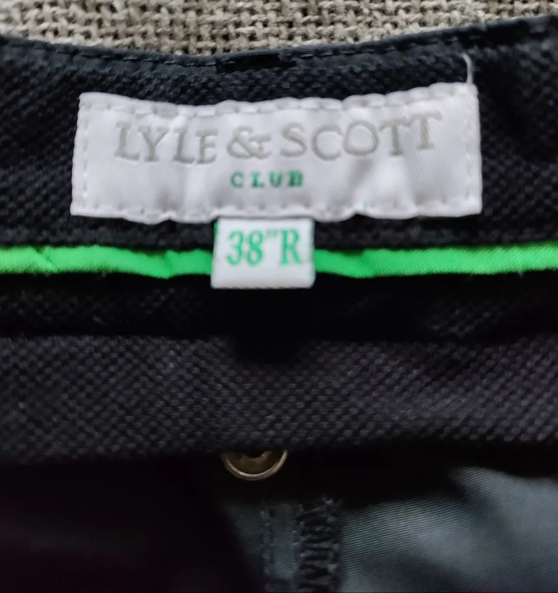 Lyle and Scott Green Eagle Club 38R - Image 4