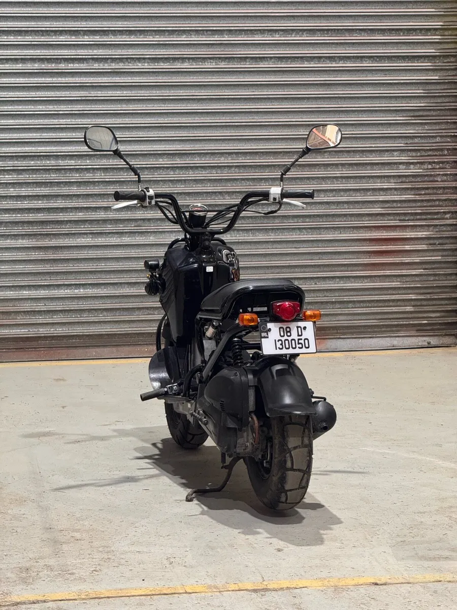 Honda Zoomer 50cc JDM moped with 12k kms - Image 3