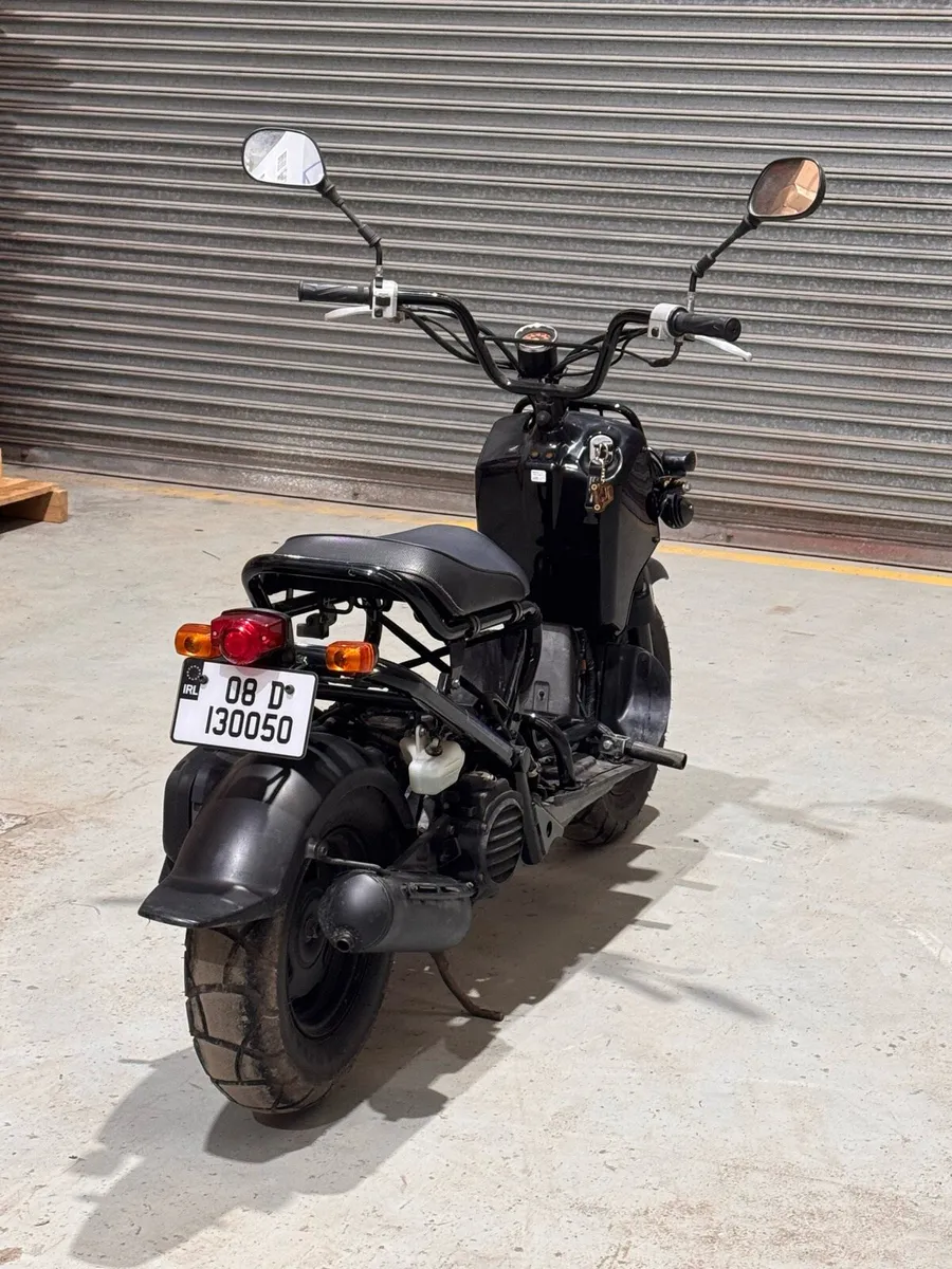 Honda Zoomer 50cc JDM moped with 12k kms - Image 4
