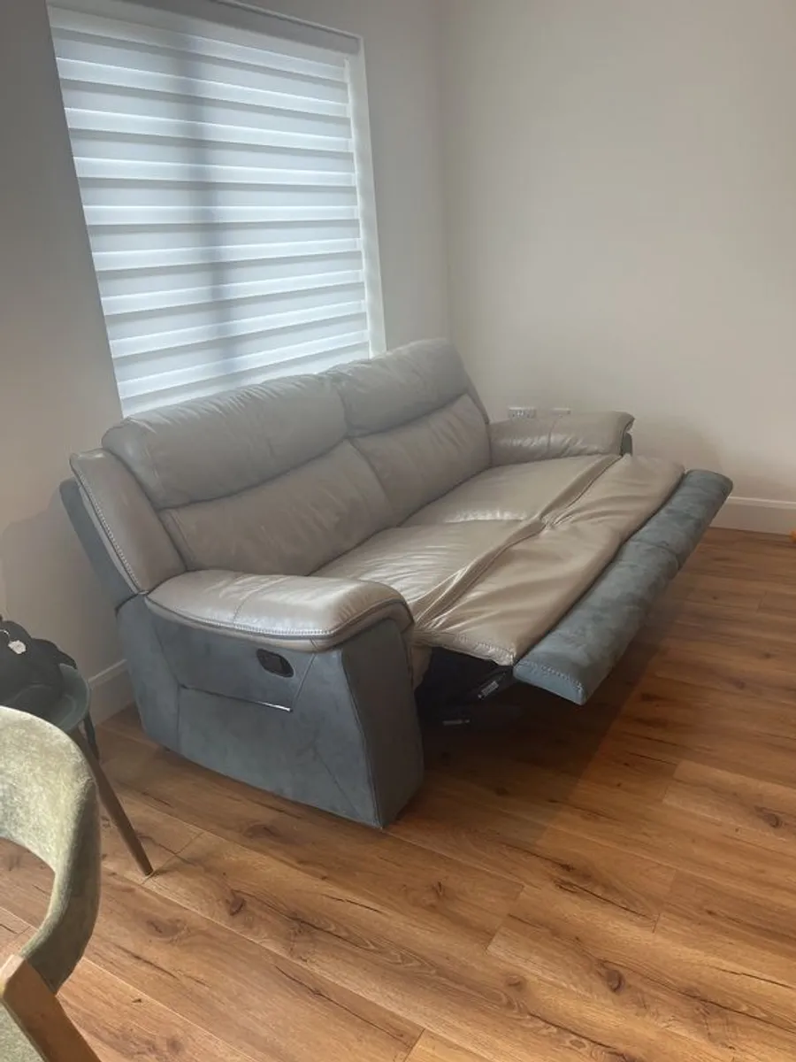 Leather Sofa 3 seats + Armchair - Image 2