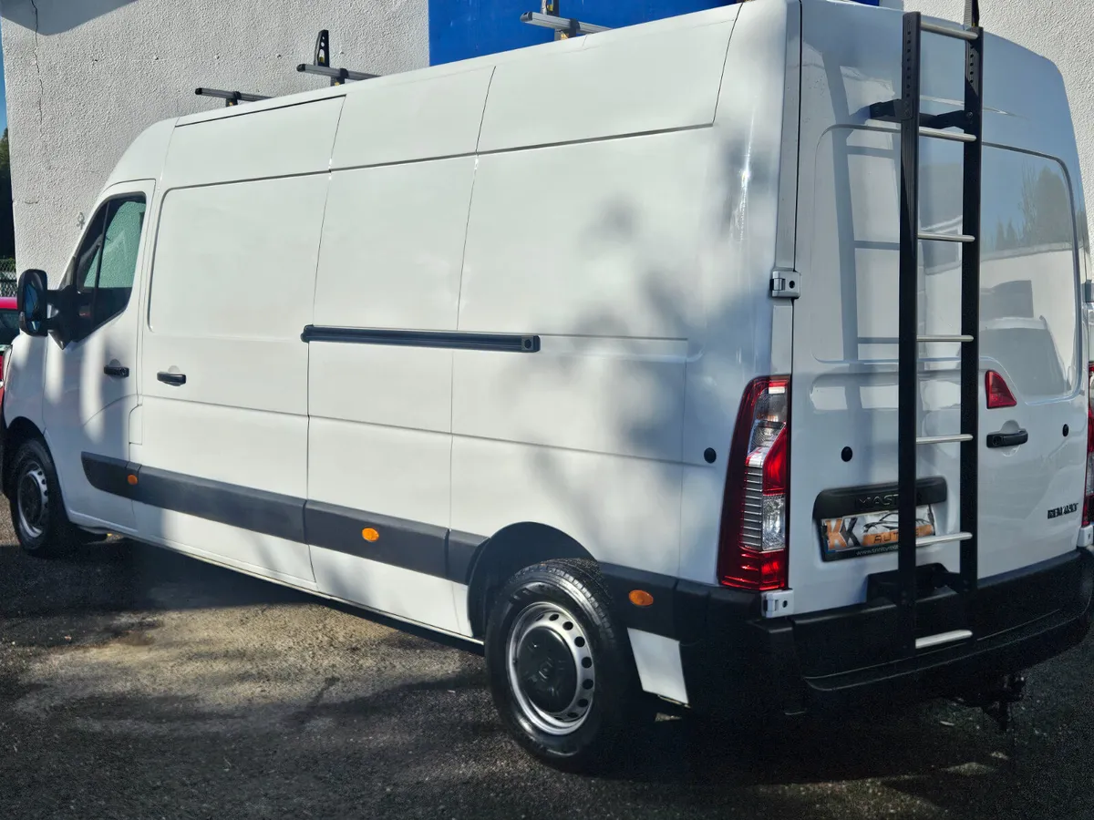 Renault Master 2022 LWB new cvrt - Image 4