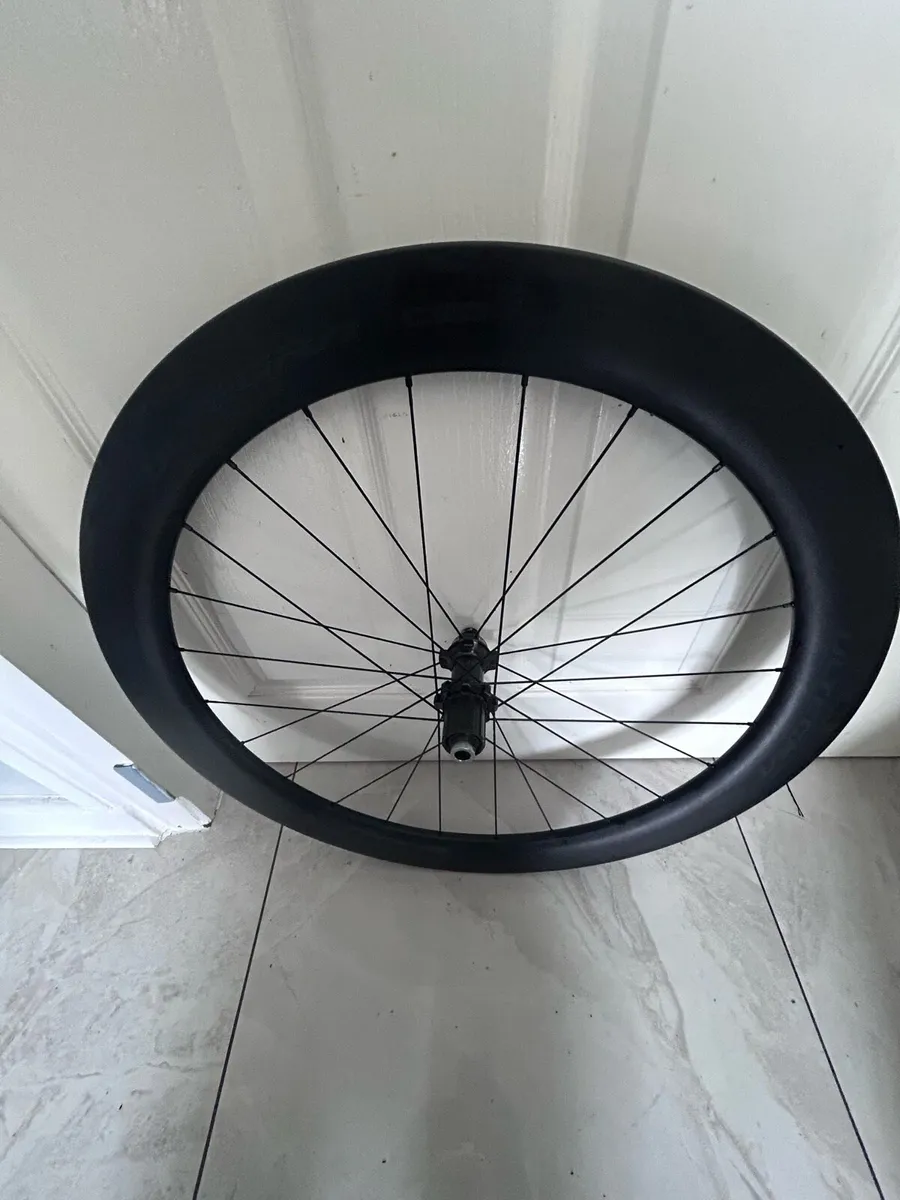 Shimano Ultegra C60 Carbon Wheel 11-12 speed comp - Image 3