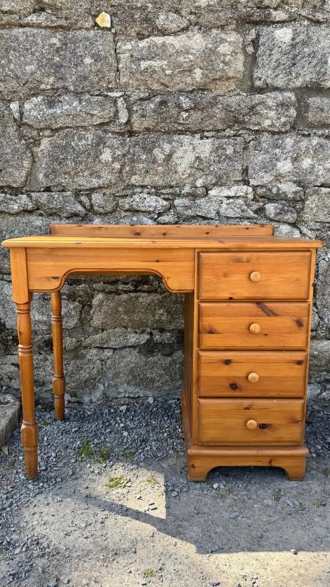 Dressing Table/Makeup Table with Mirror - Image 1