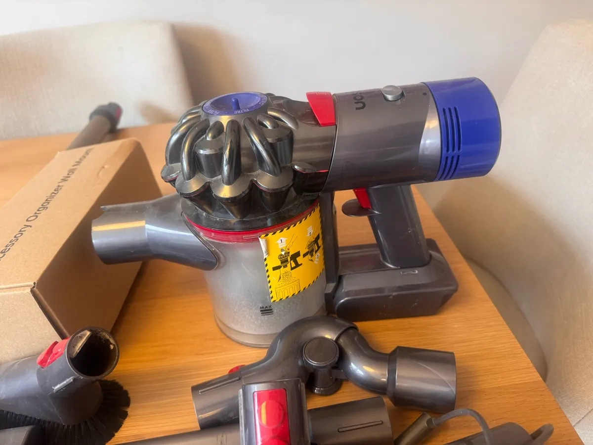 Dyson V8 Animal - Image 4