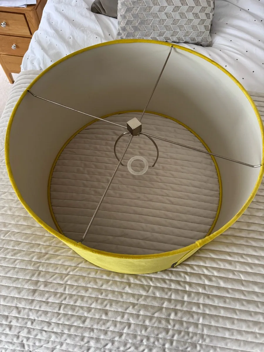 Uneek Lamp shade - Image 2
