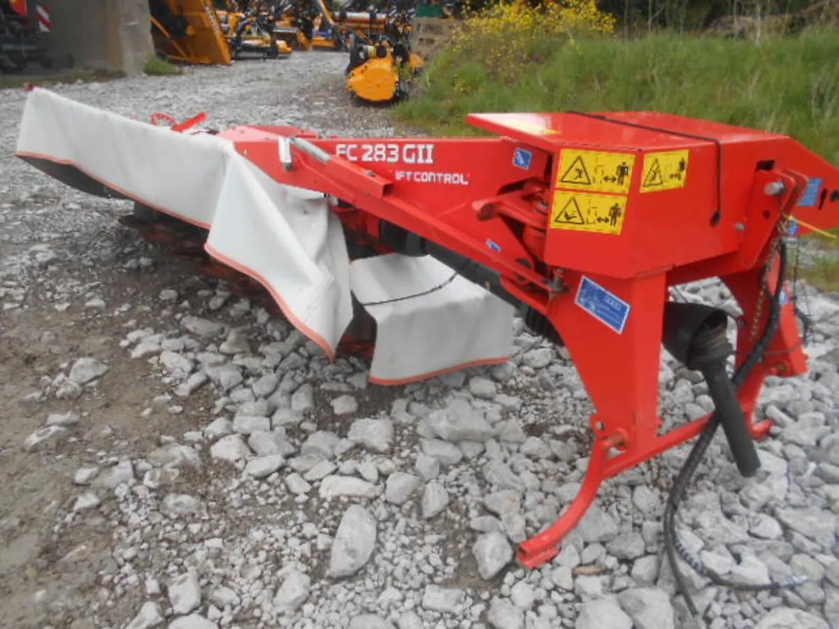 KUHN 283GII, 9' MOWER CONDITIONER - Image 2