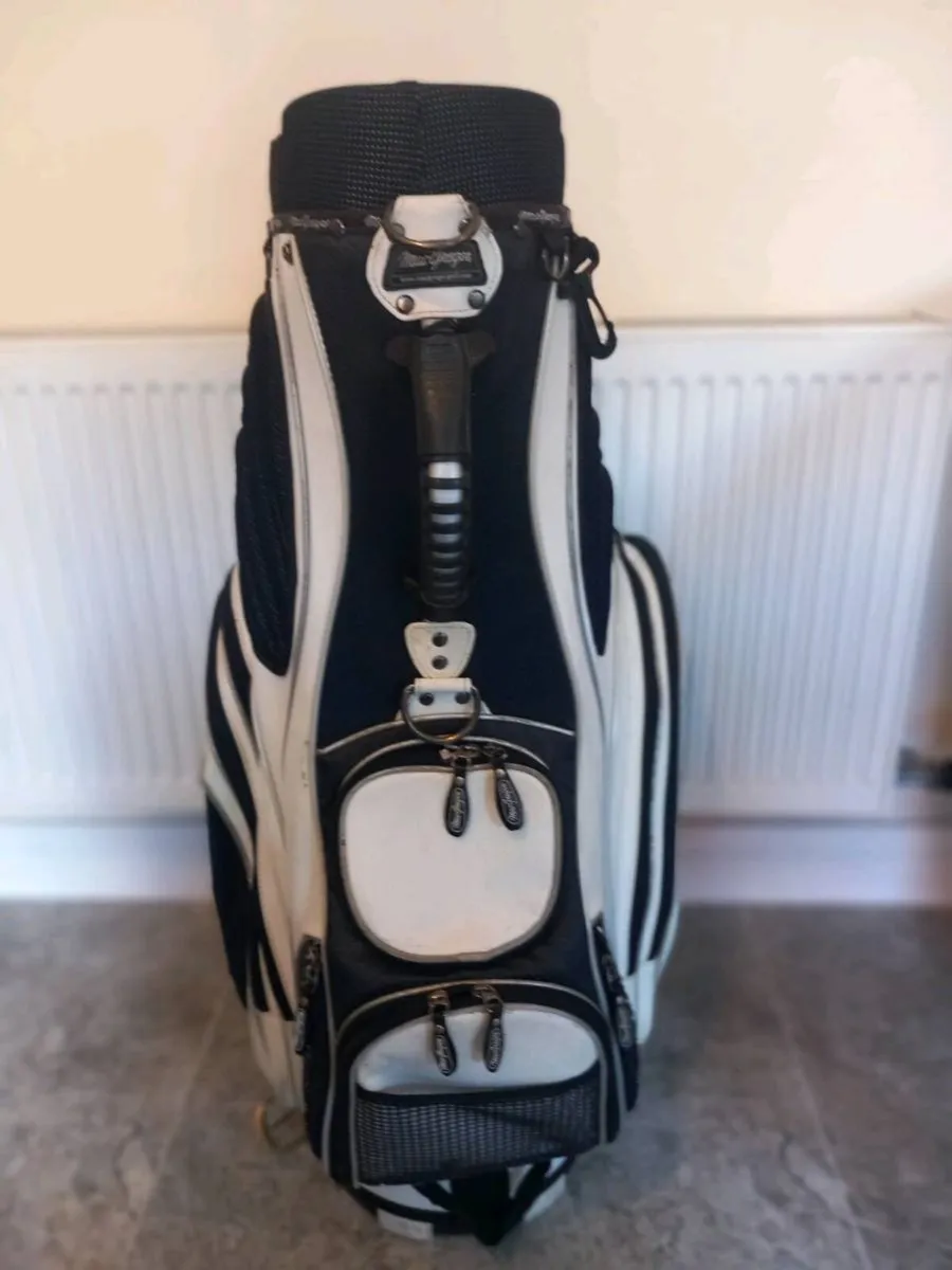 McGregor golf bag. - Image 1
