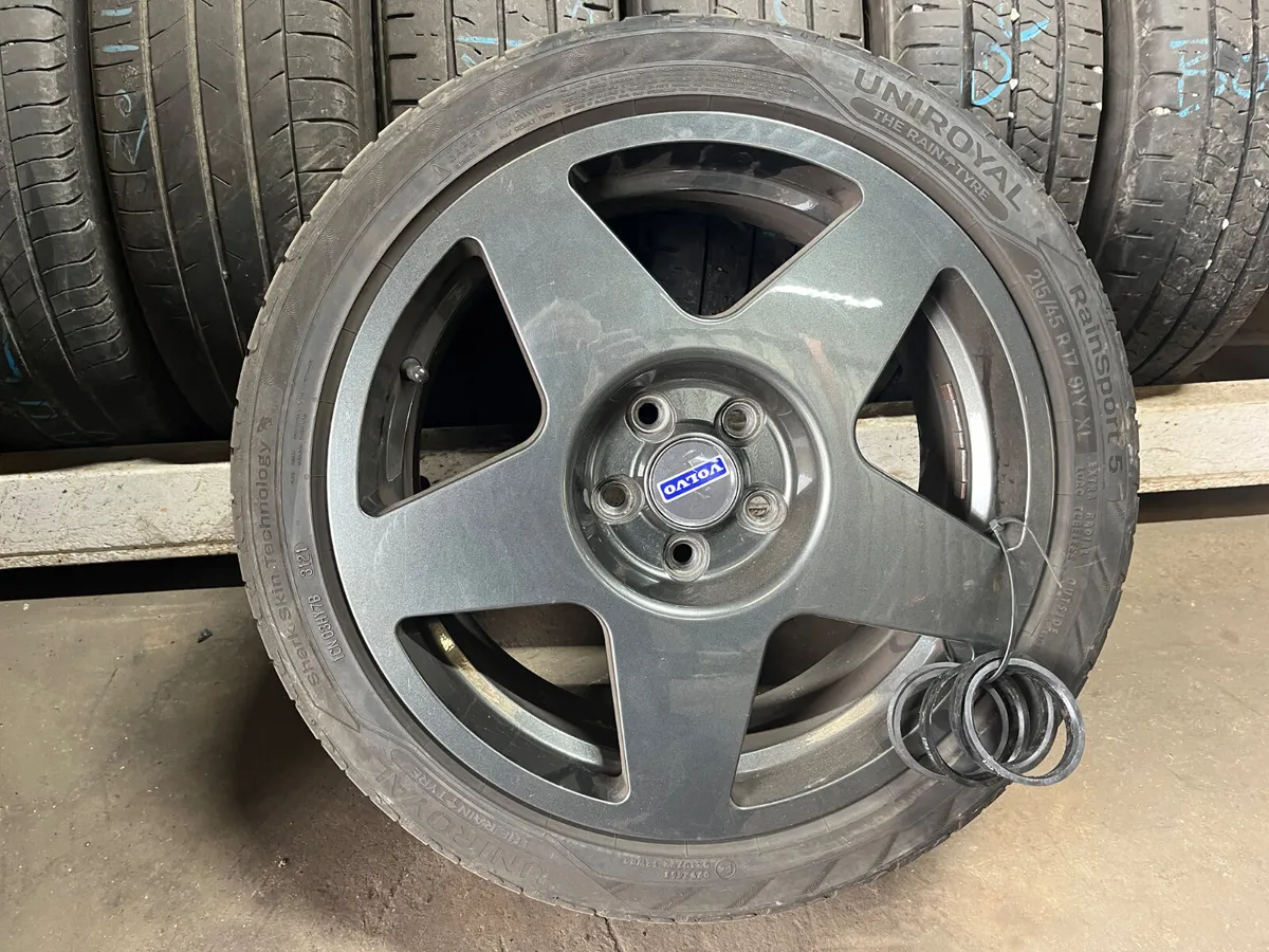 17” Volvo wheels. As new condition - Image 1