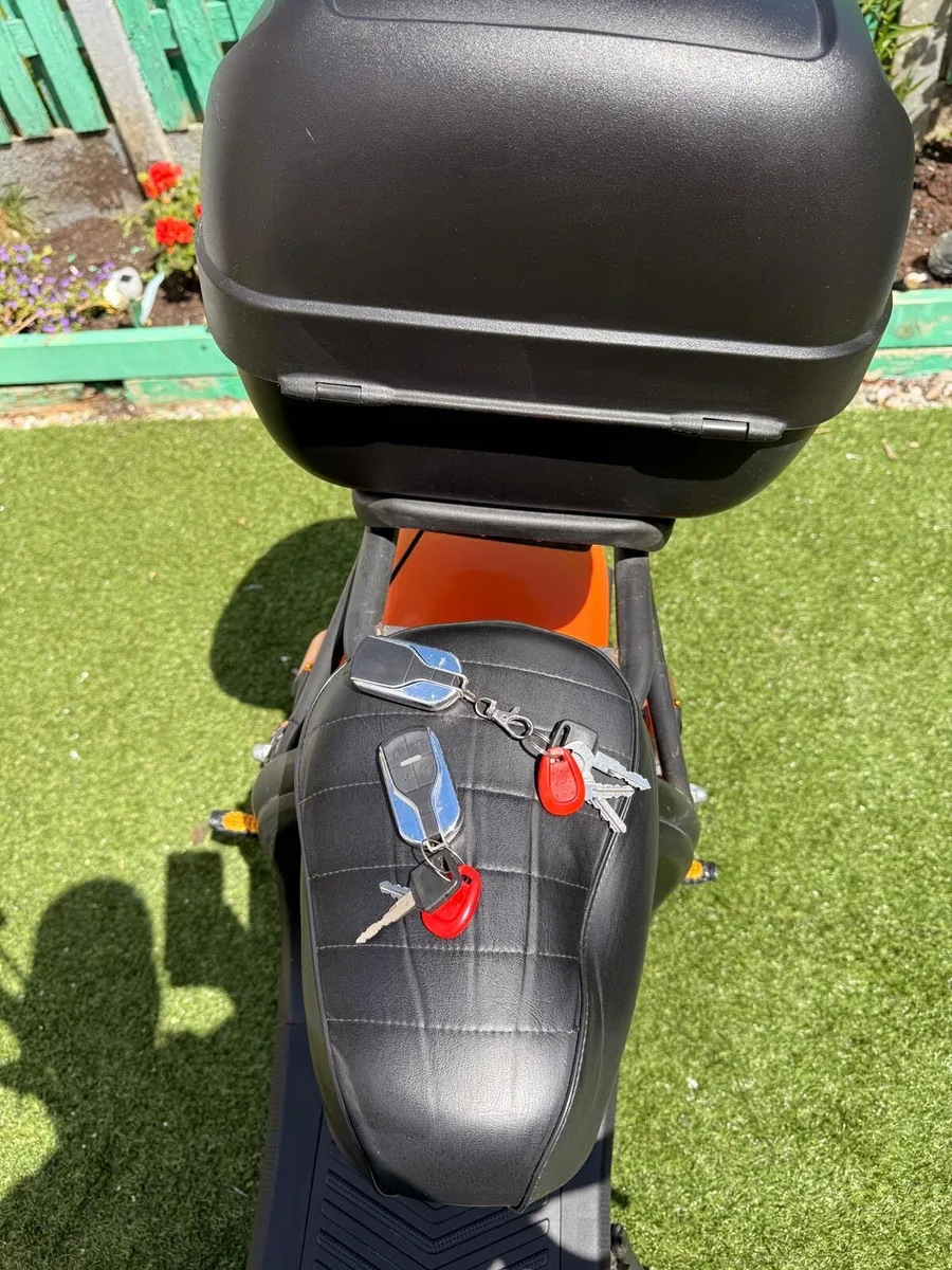 Electric scooter - Image 4
