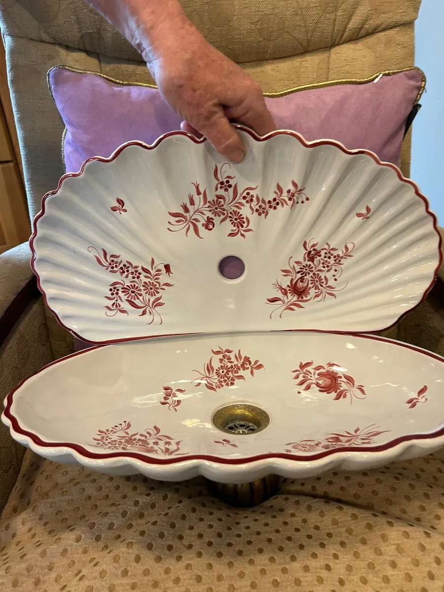 Vintage French Herbeau  Clam Sink - Image 1