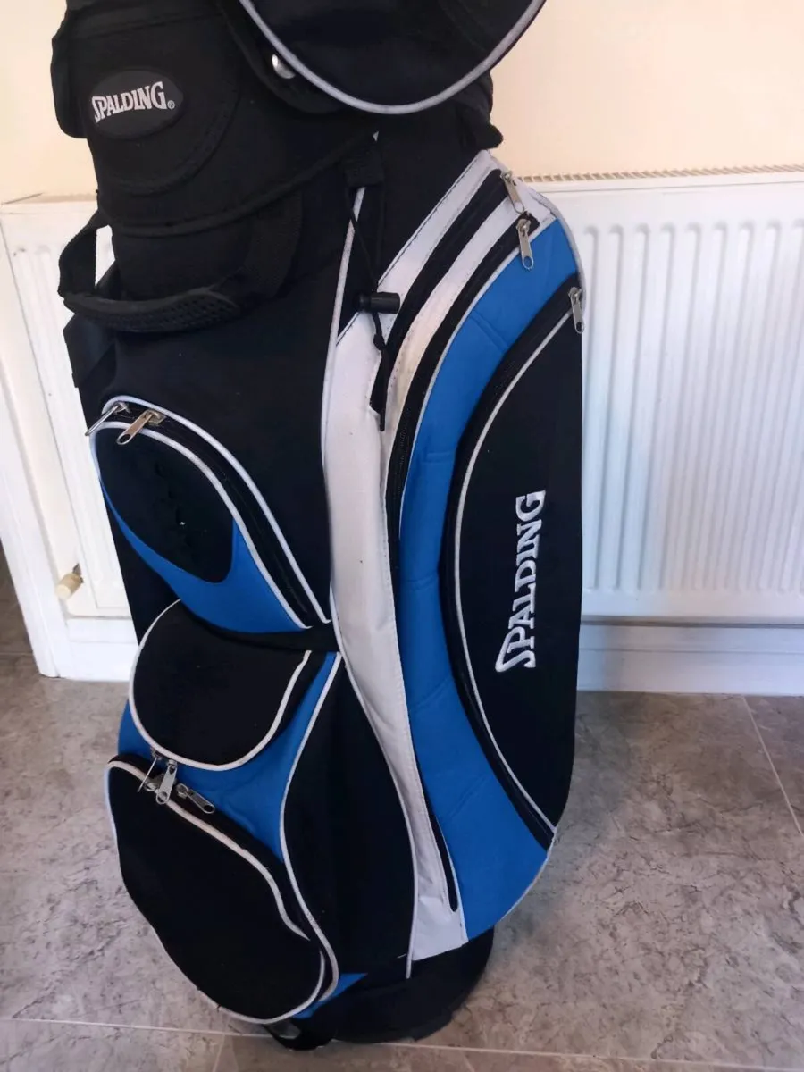 Spalding golf bag. - Image 1