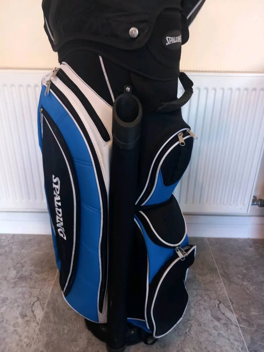 Spalding golf bag. - Image 2