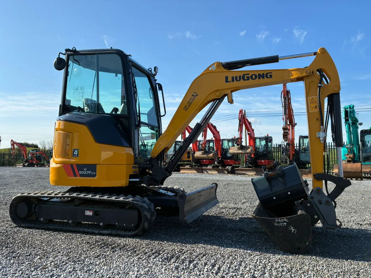 Liu Gong 9027F - 2.7 Ton Digger - Image 4