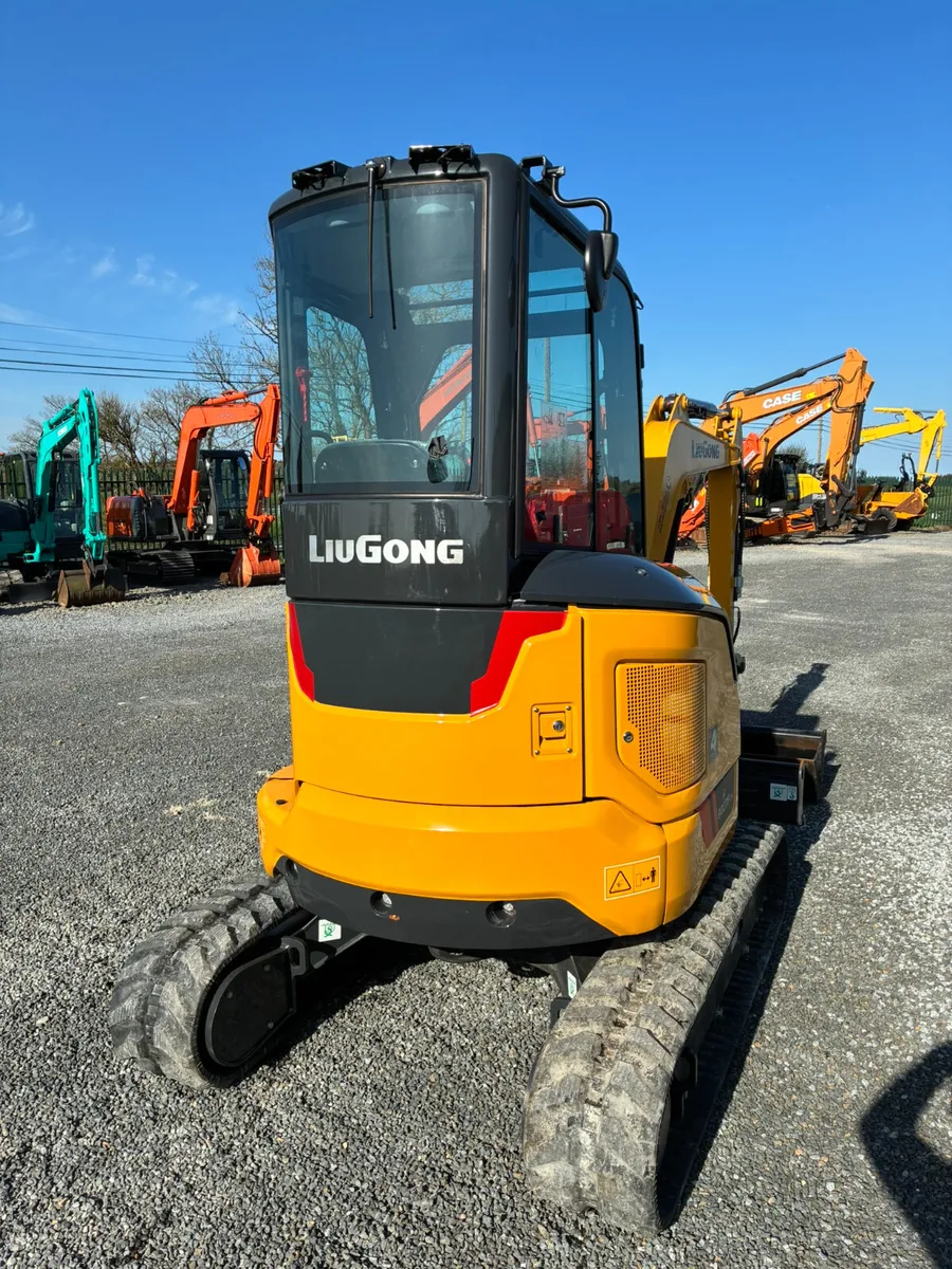 Liu Gong 9027F - 2.7 Ton Digger - Image 3