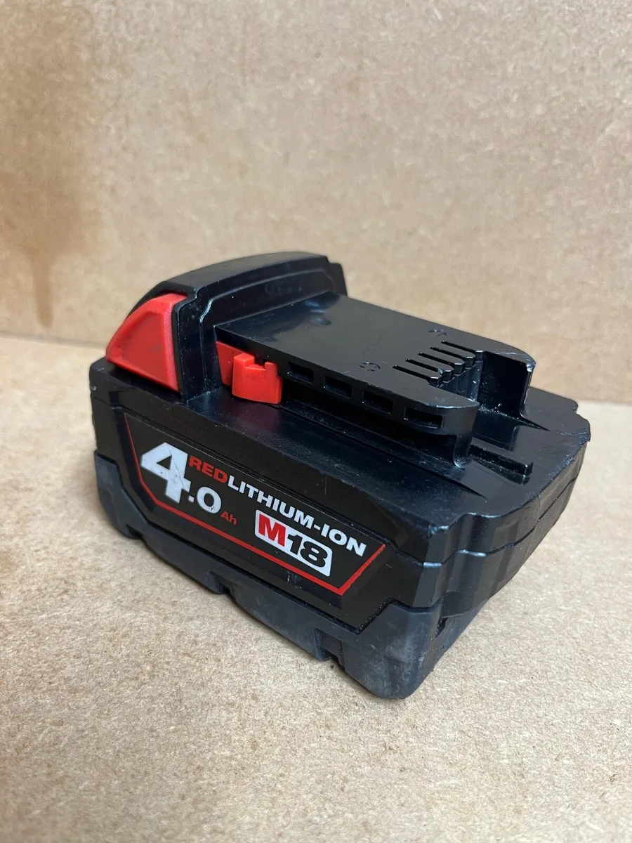 M18 4ah Milwaukee Battery - Image 2