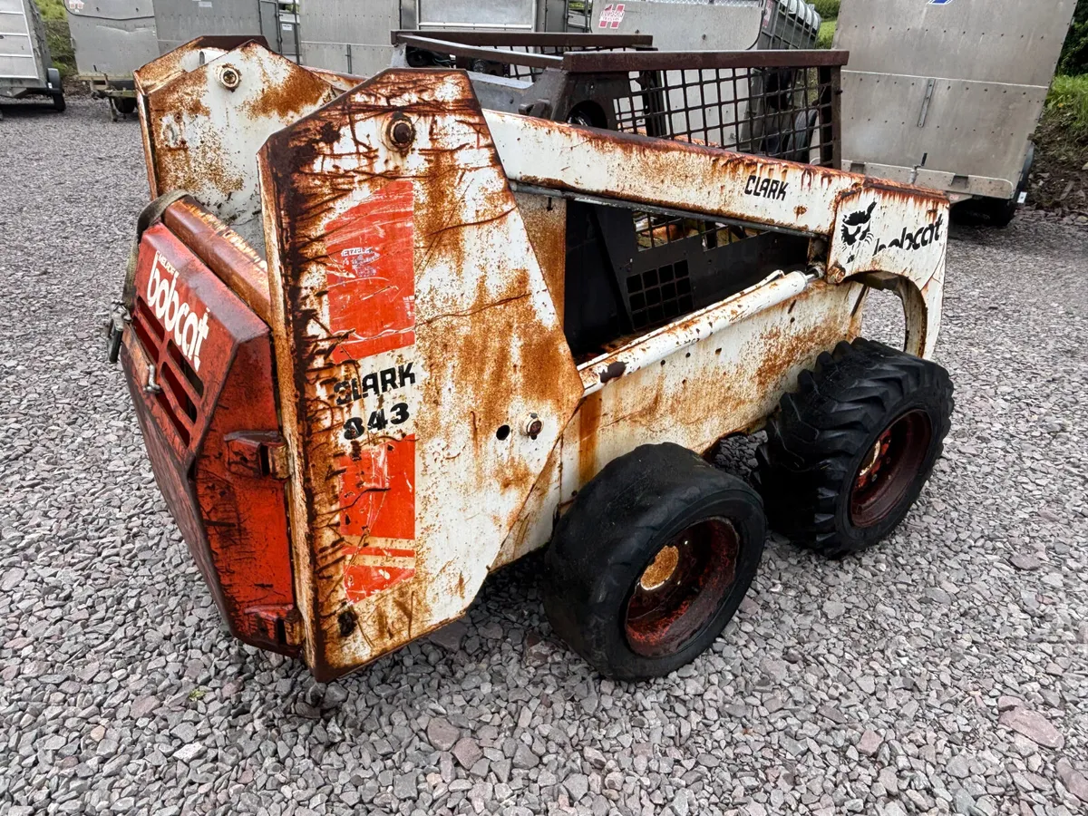 Bobcat 843 Skidsteer (no engine) - Image 4