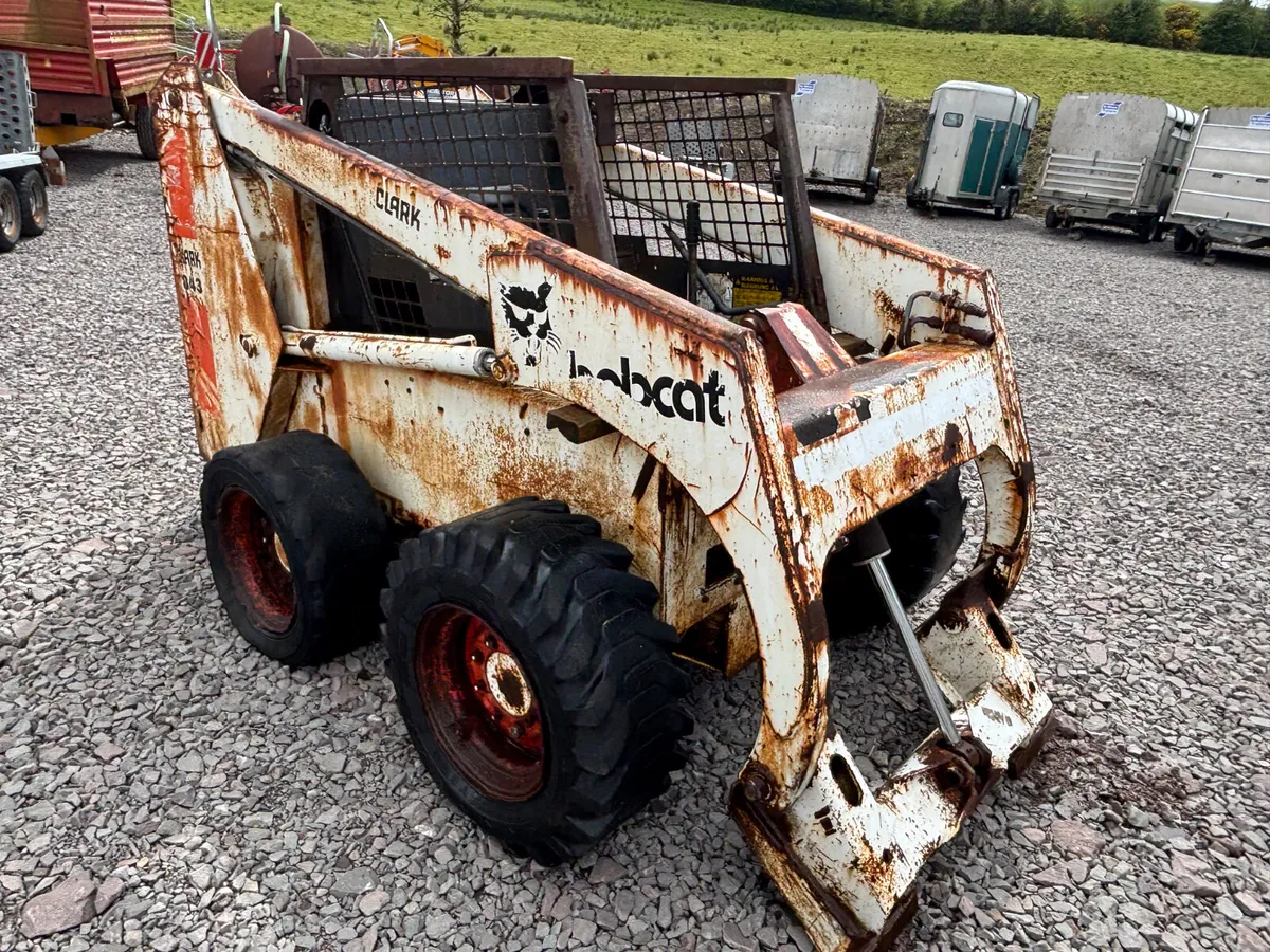 Bobcat 843 Skidsteer (no engine) - Image 1
