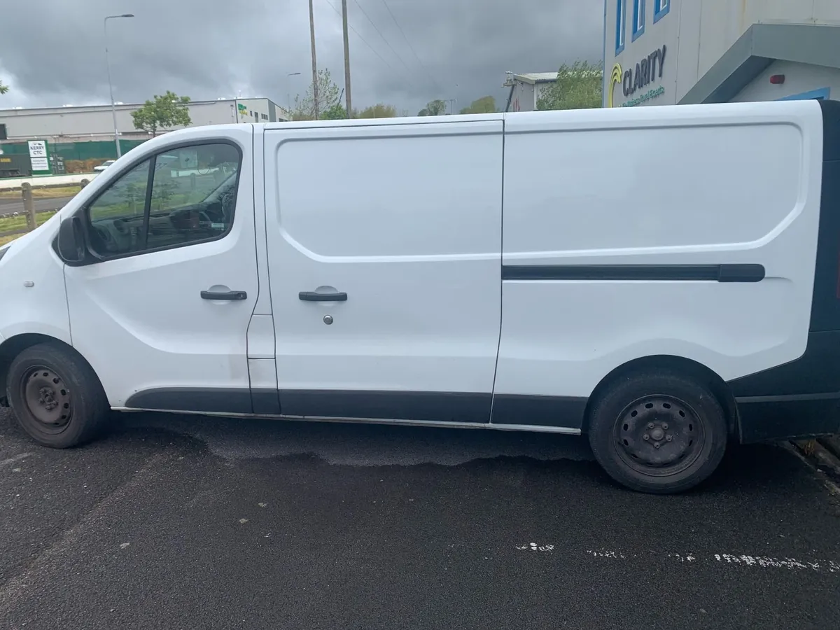 Renault Trafic 2017 - Image 4