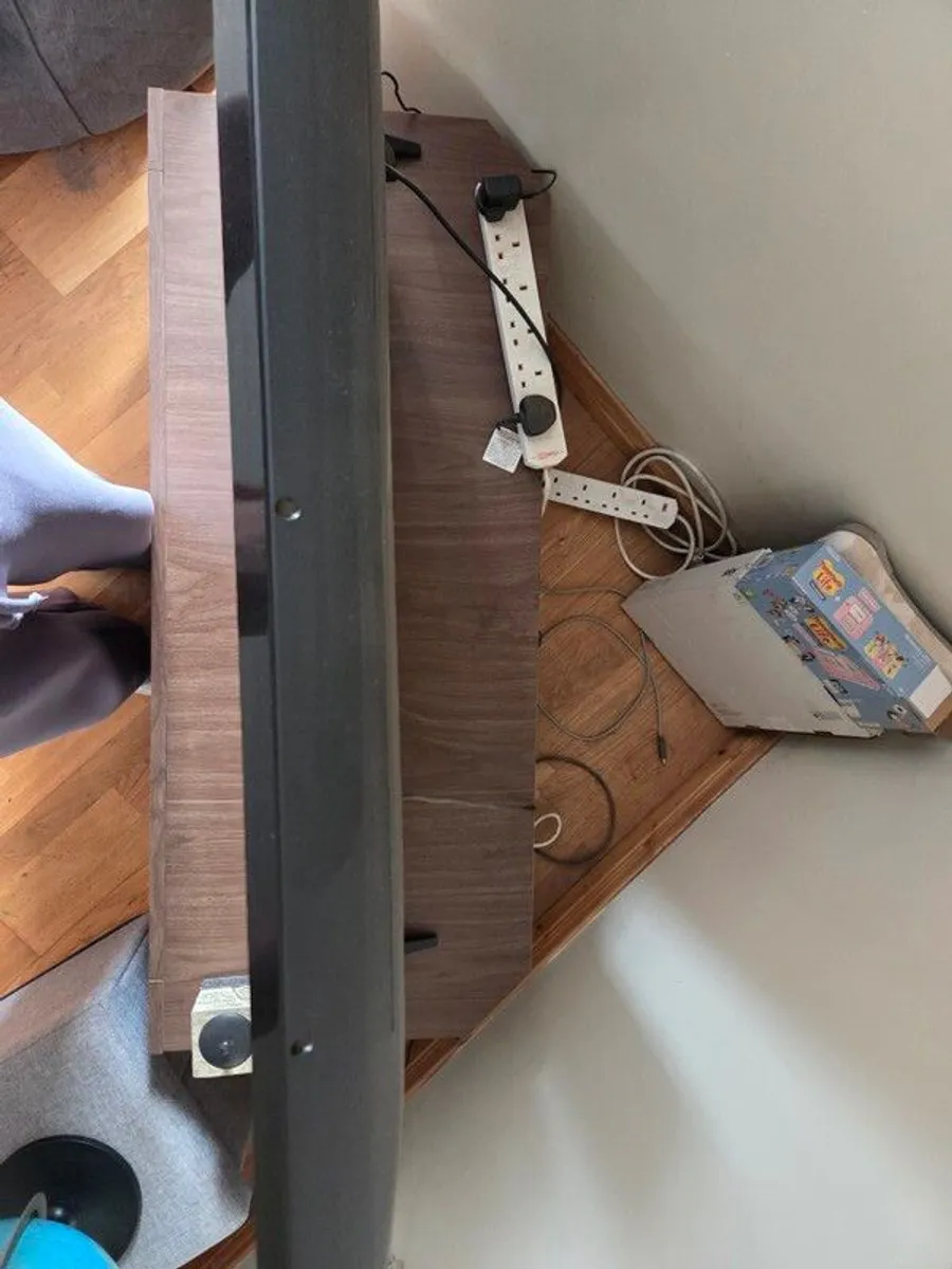 Walnut TV Corner Unit - Image 2