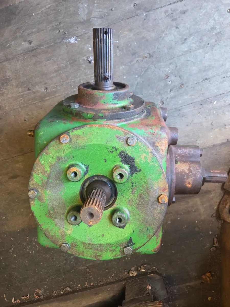 J/D main gear box - Image 3