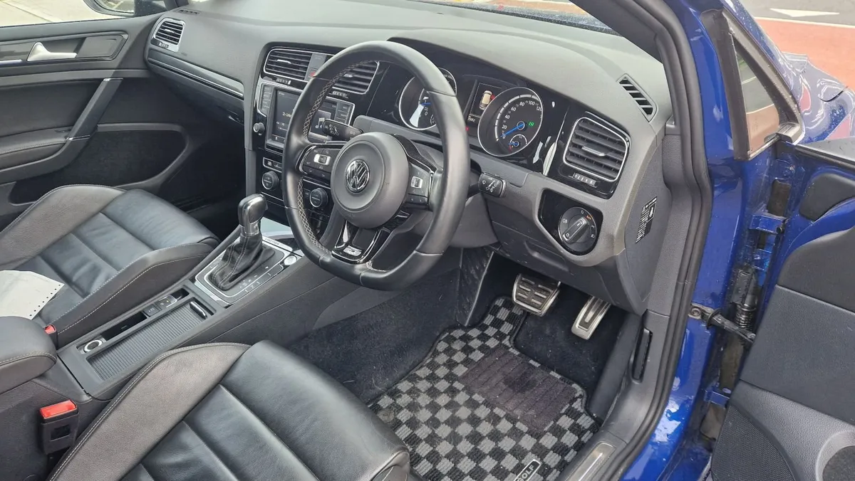 2014 GOLF R DSG ONLY 36K KM - Image 3