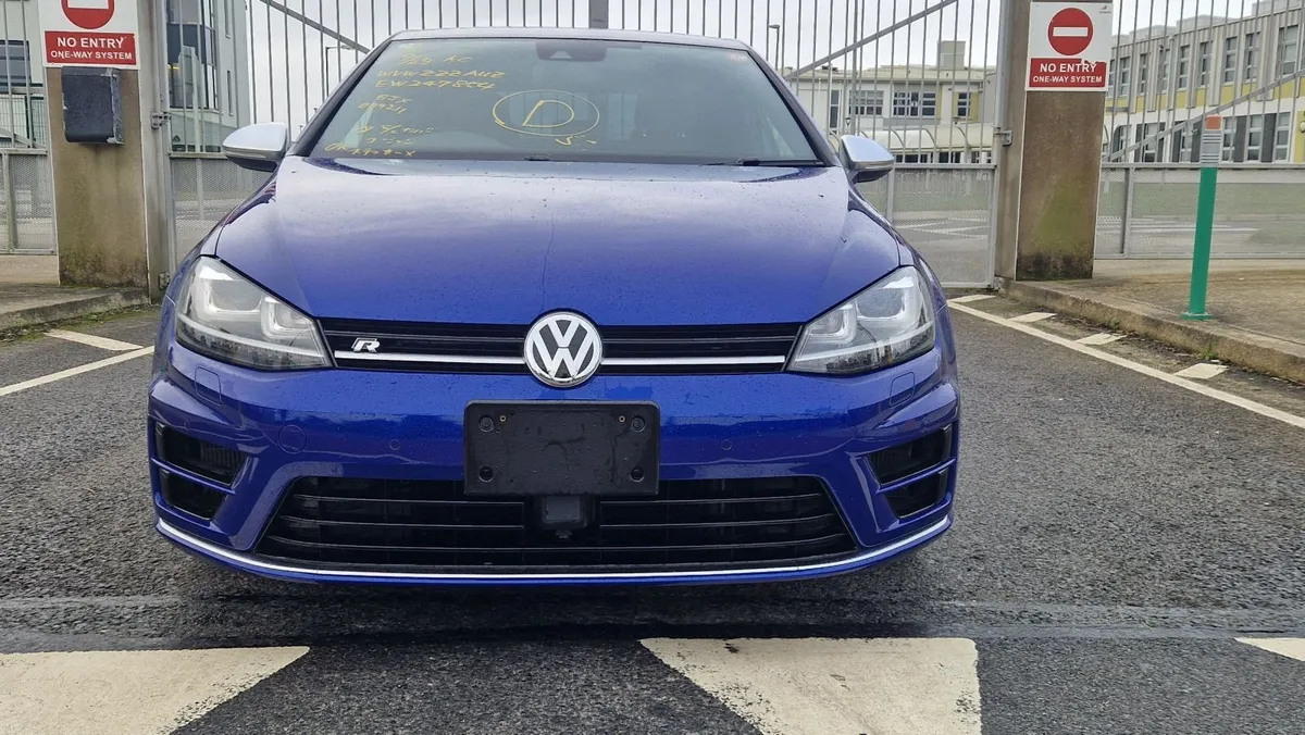 2014 GOLF R DSG ONLY 36K KM - Image 4