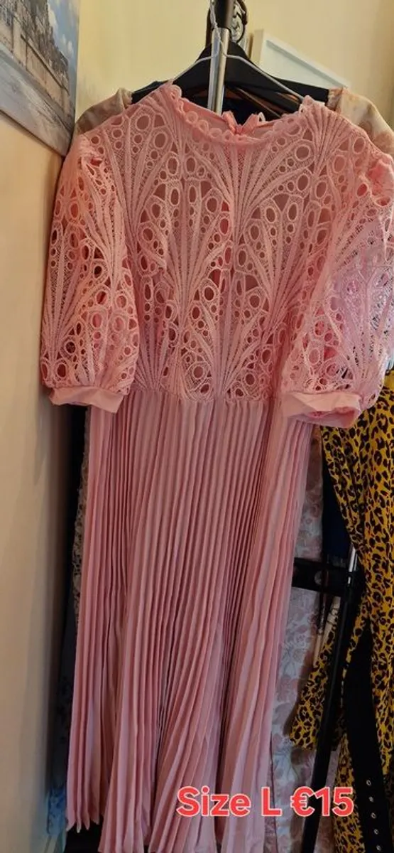 Dresses & jumpsuits - Image 1