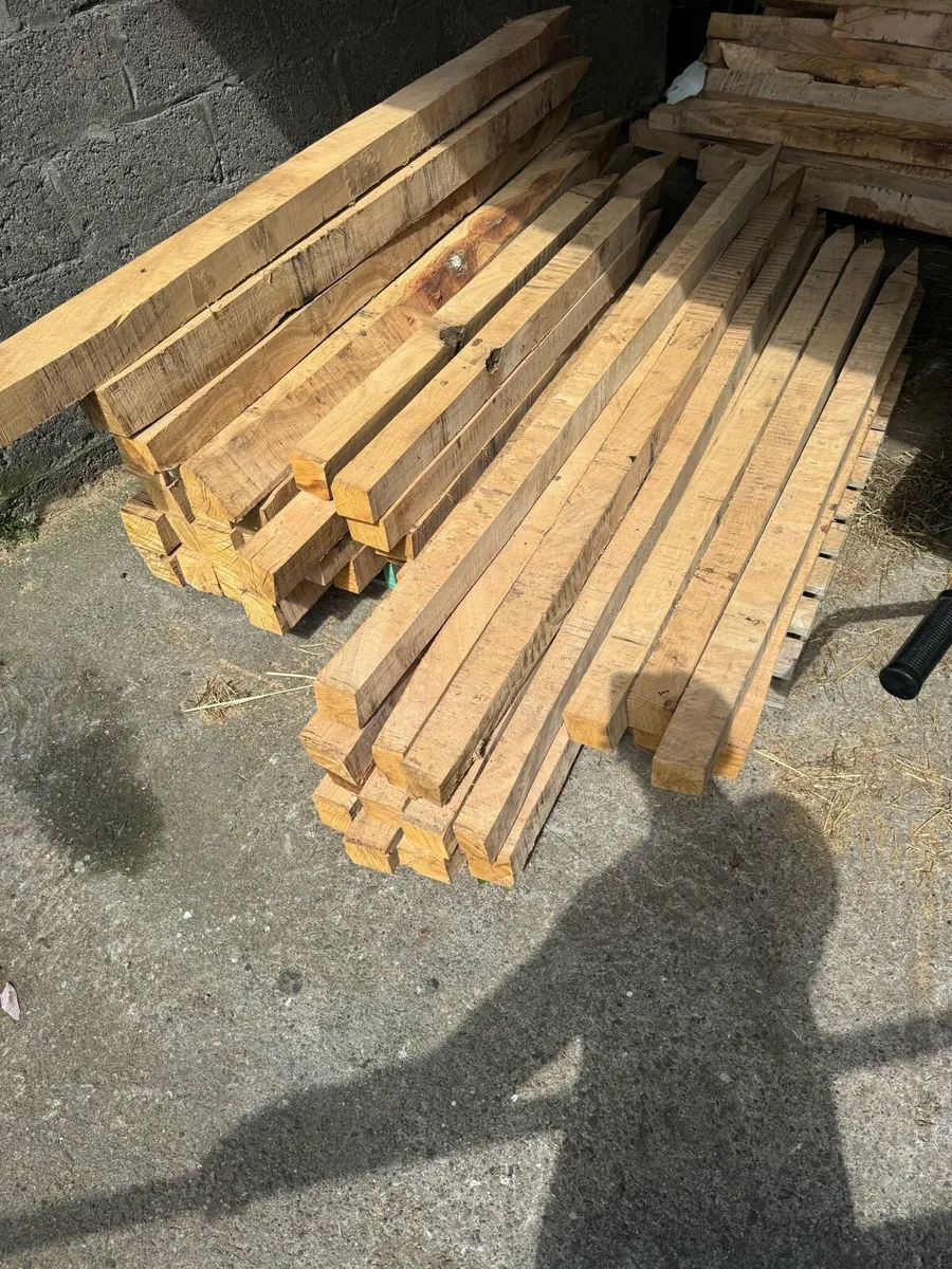 Fence posts - Image 2