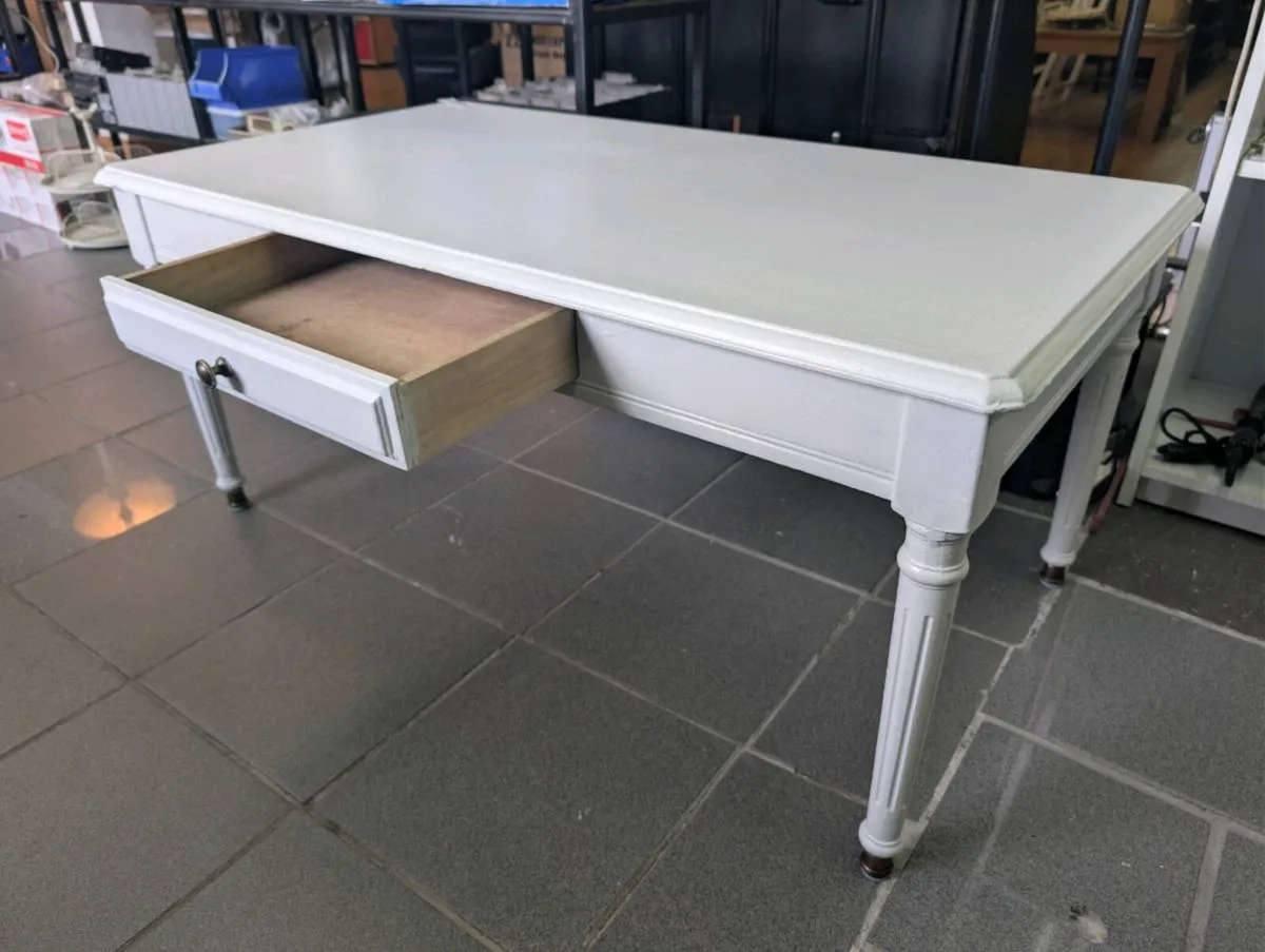 Light gray coffee table with drawer - Image 2