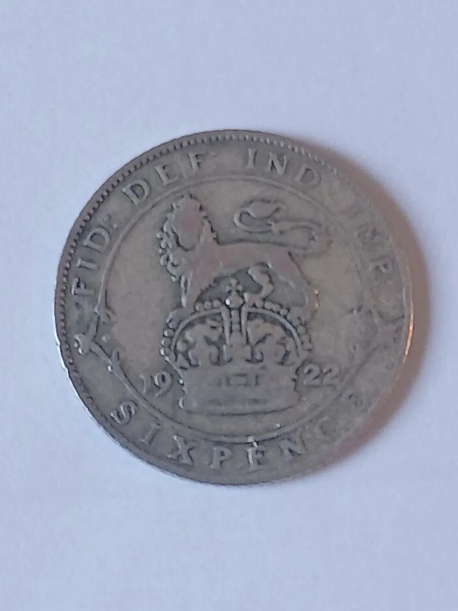 Bristish sixpence 50% silver - Image 1