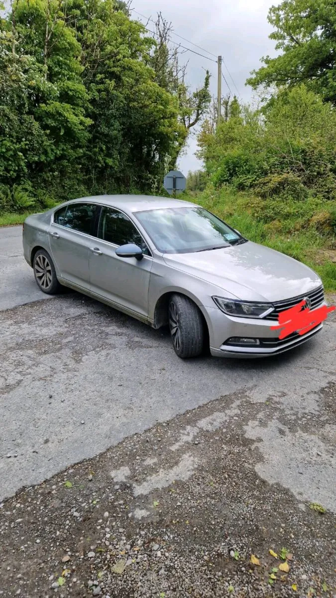 VW Passat 2.0L Bluemotion - Image 1