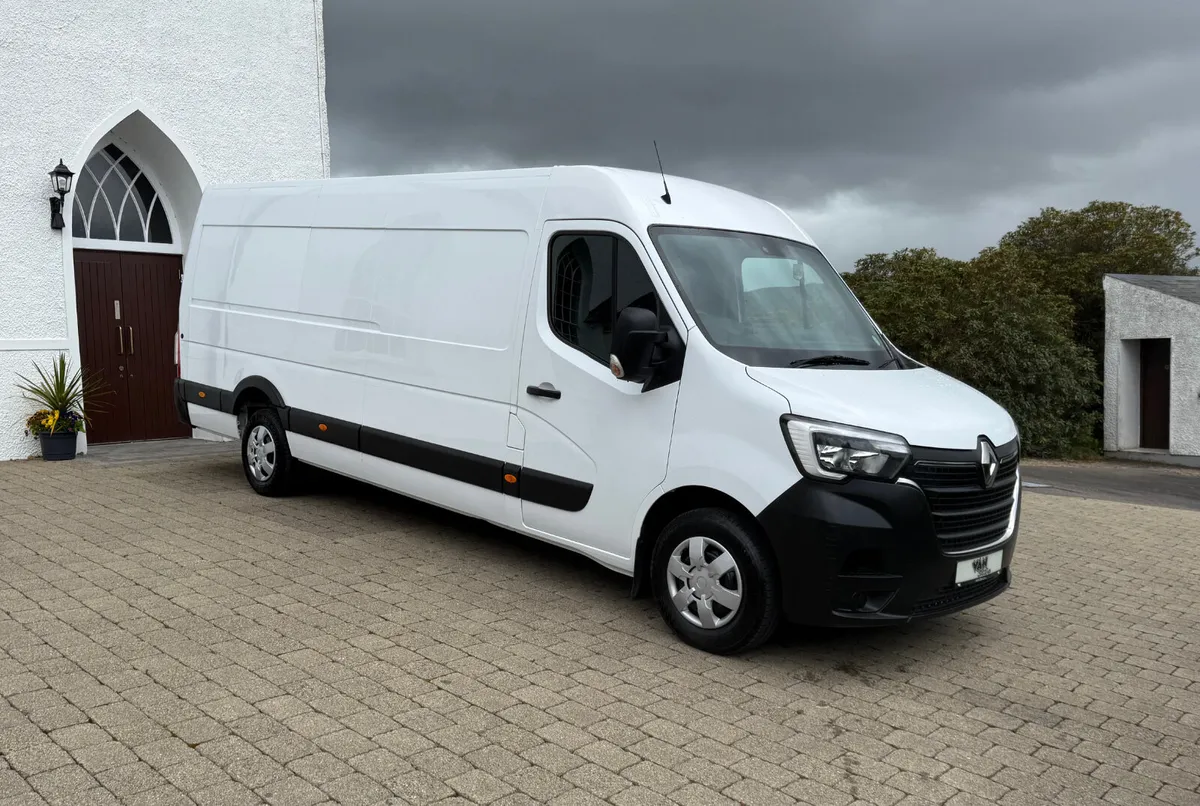 2023 Renault Master Rwd 145bhp XLWB L4 Jumbo - Image 1