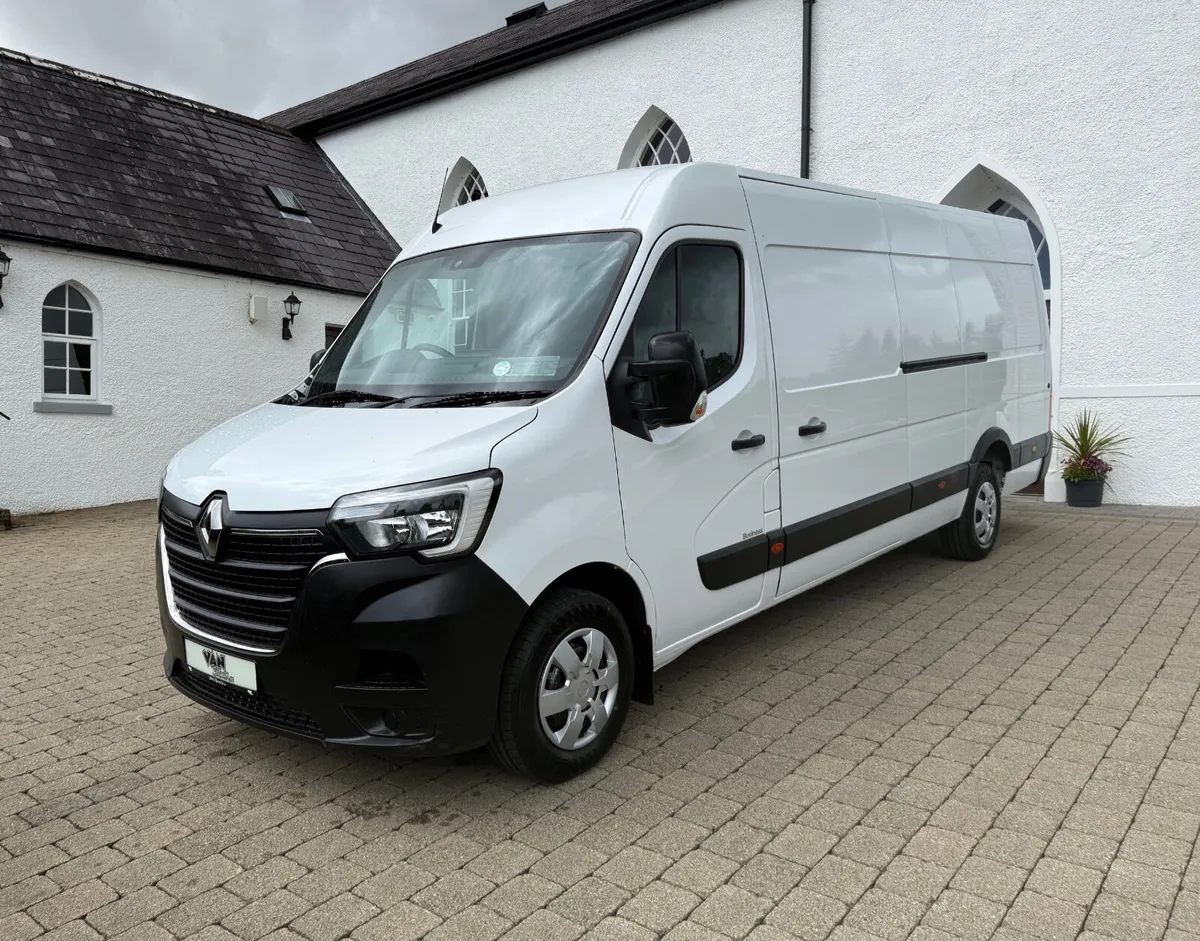 2023 Renault Master Rwd 145bhp XLWB L4 Jumbo - Image 3