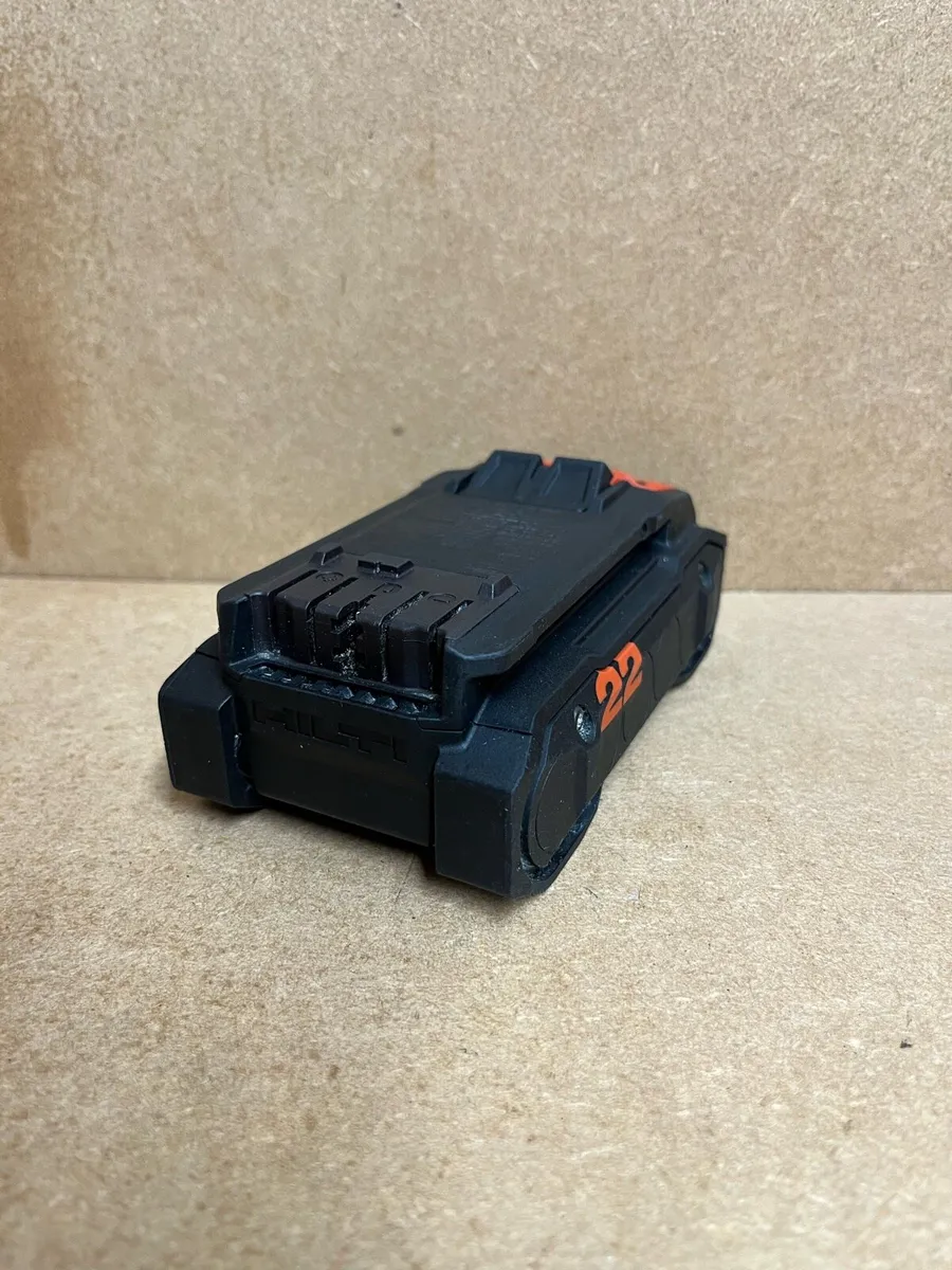 Hilti battery charger 22v - Image 2