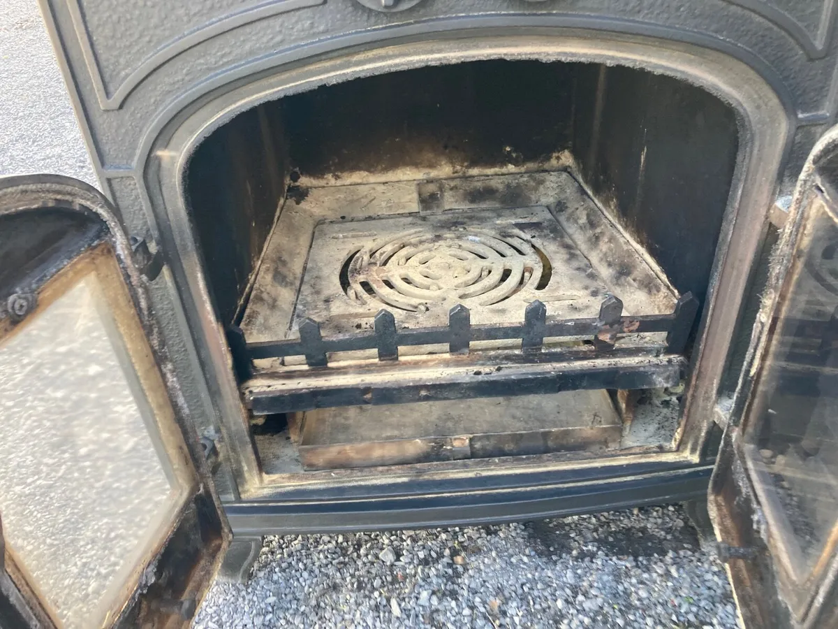 Stove - Image 2
