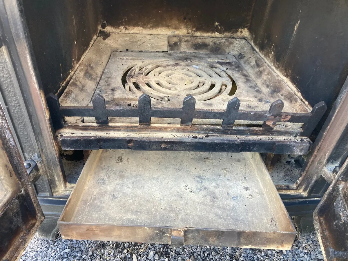 Stove - Image 3