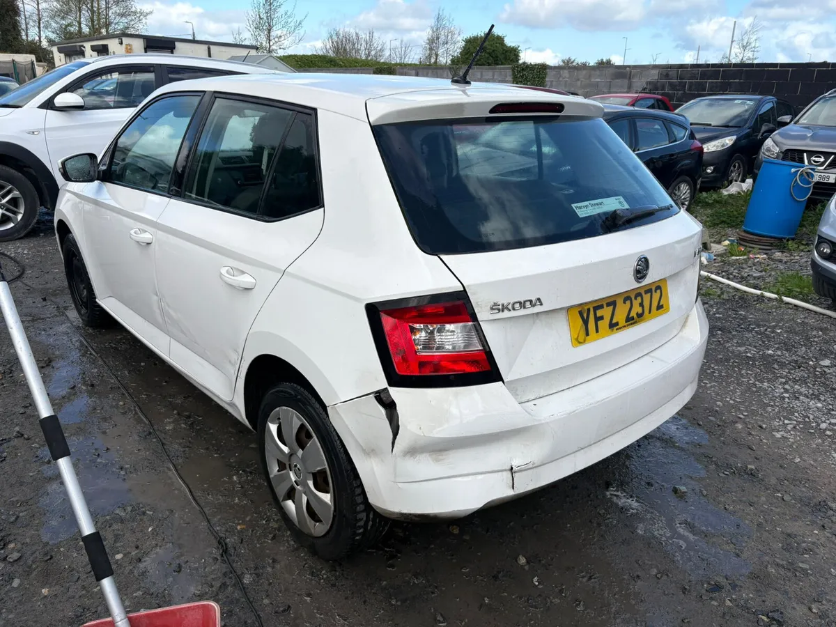 2015 Skoda Fabia 1.0 Petrol Drive Away - Image 2