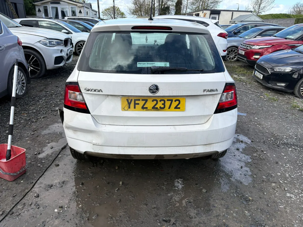 2015 Skoda Fabia 1.0 Petrol Drive Away - Image 3