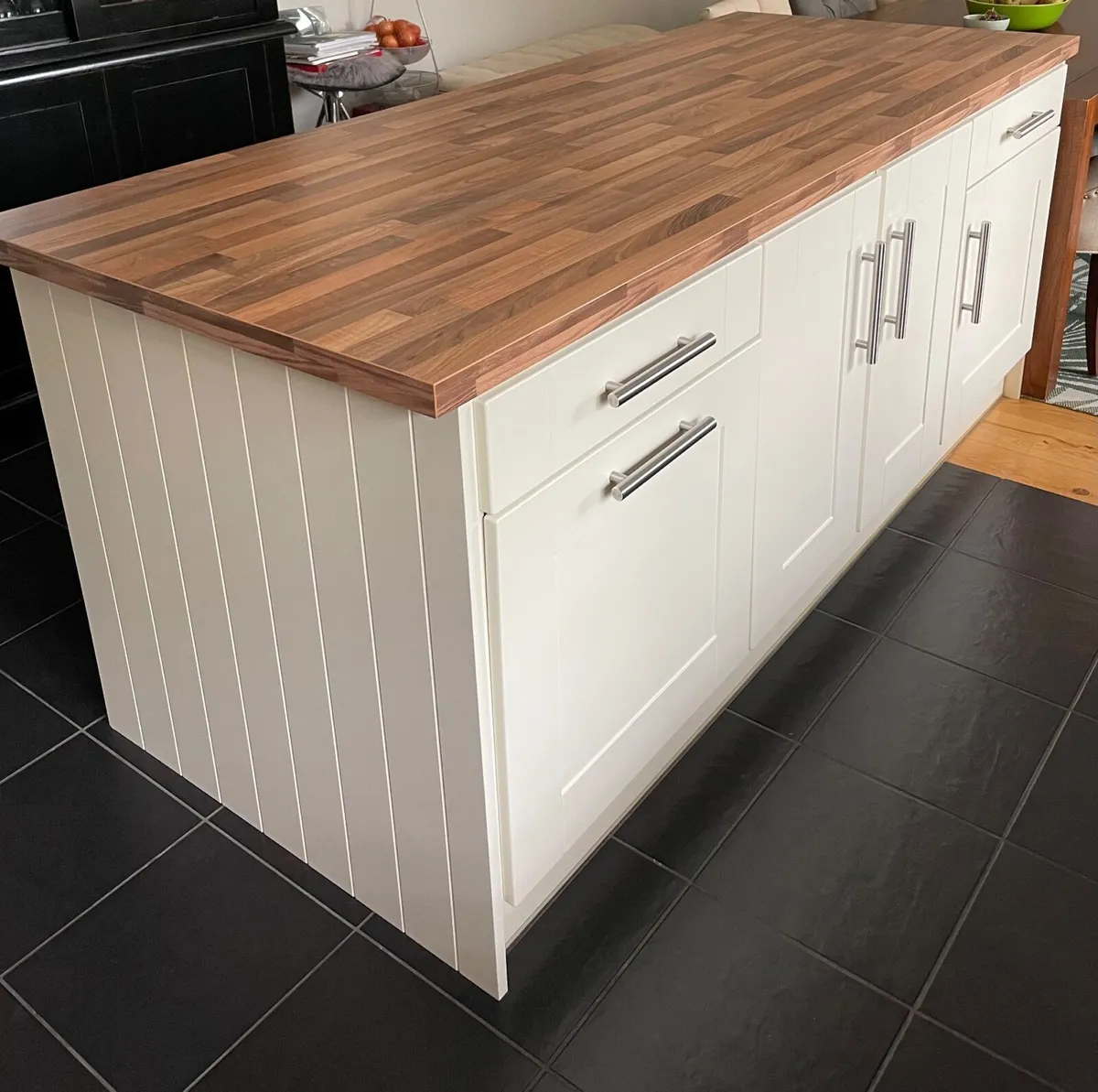 Kitchen island - Image 1