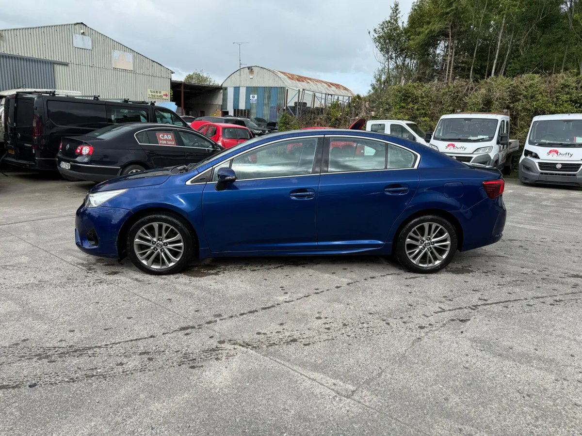 2015 Toyota Avensis 2.0 D4D - Image 4