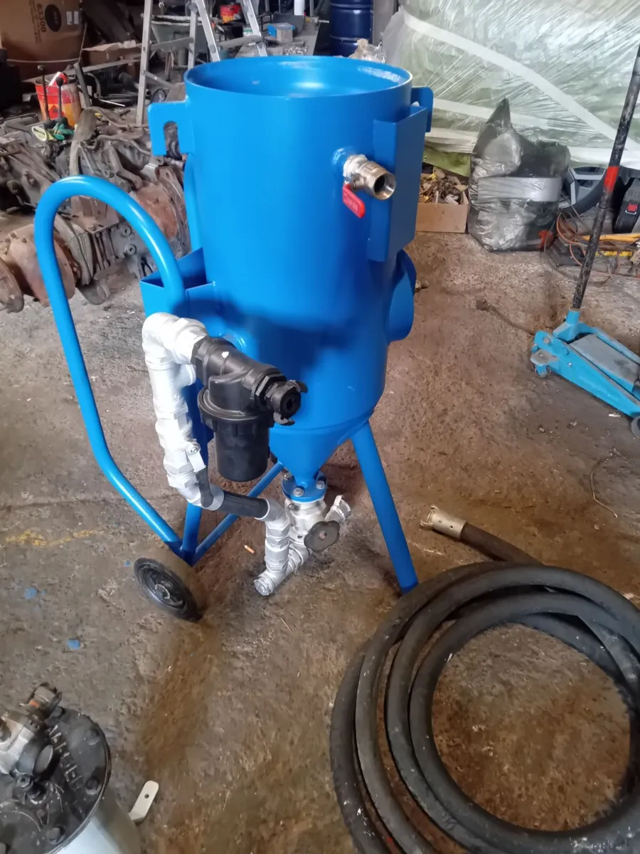 Sanblasting pot - Image 1