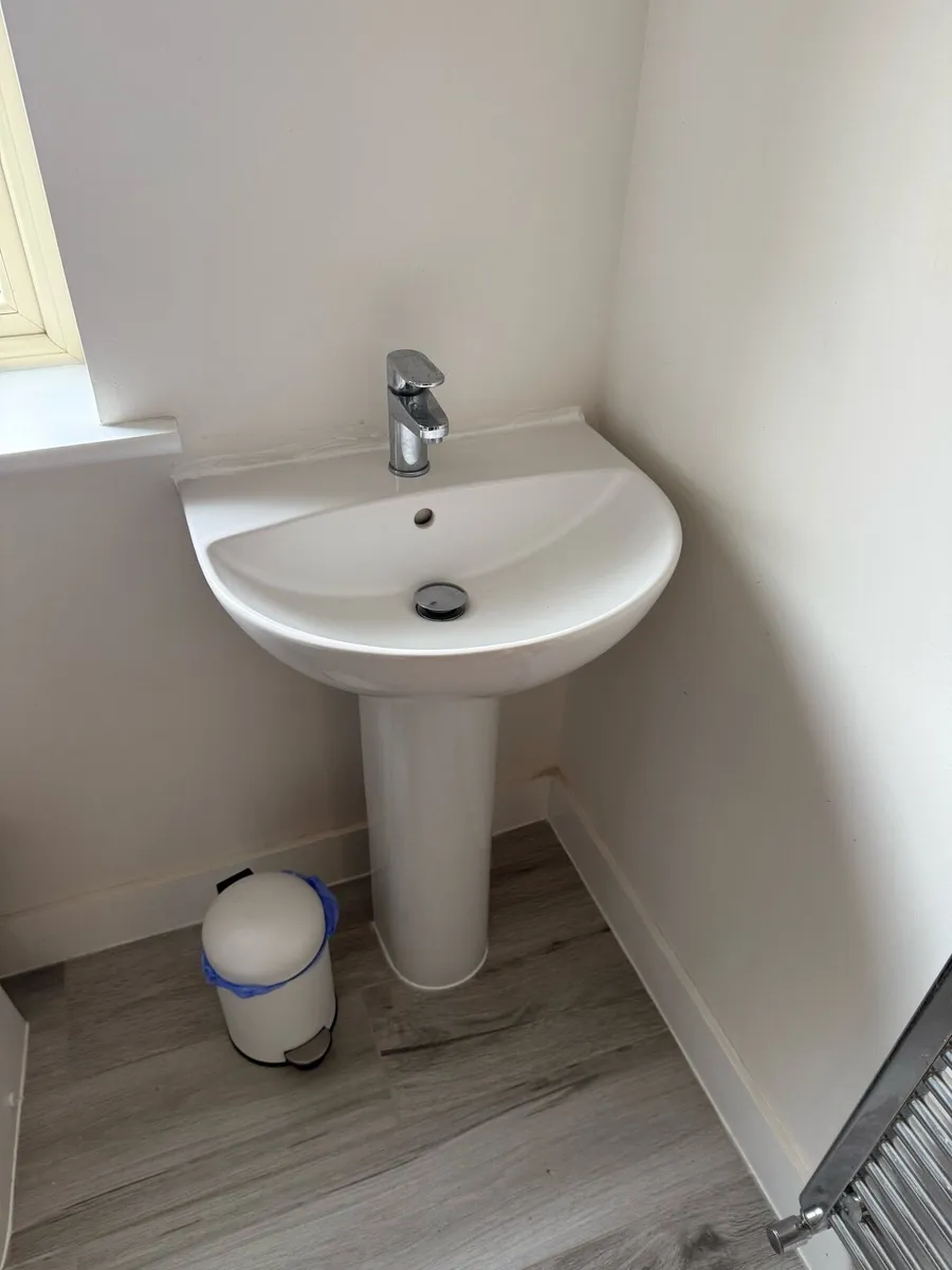 Bathtub - Image 2