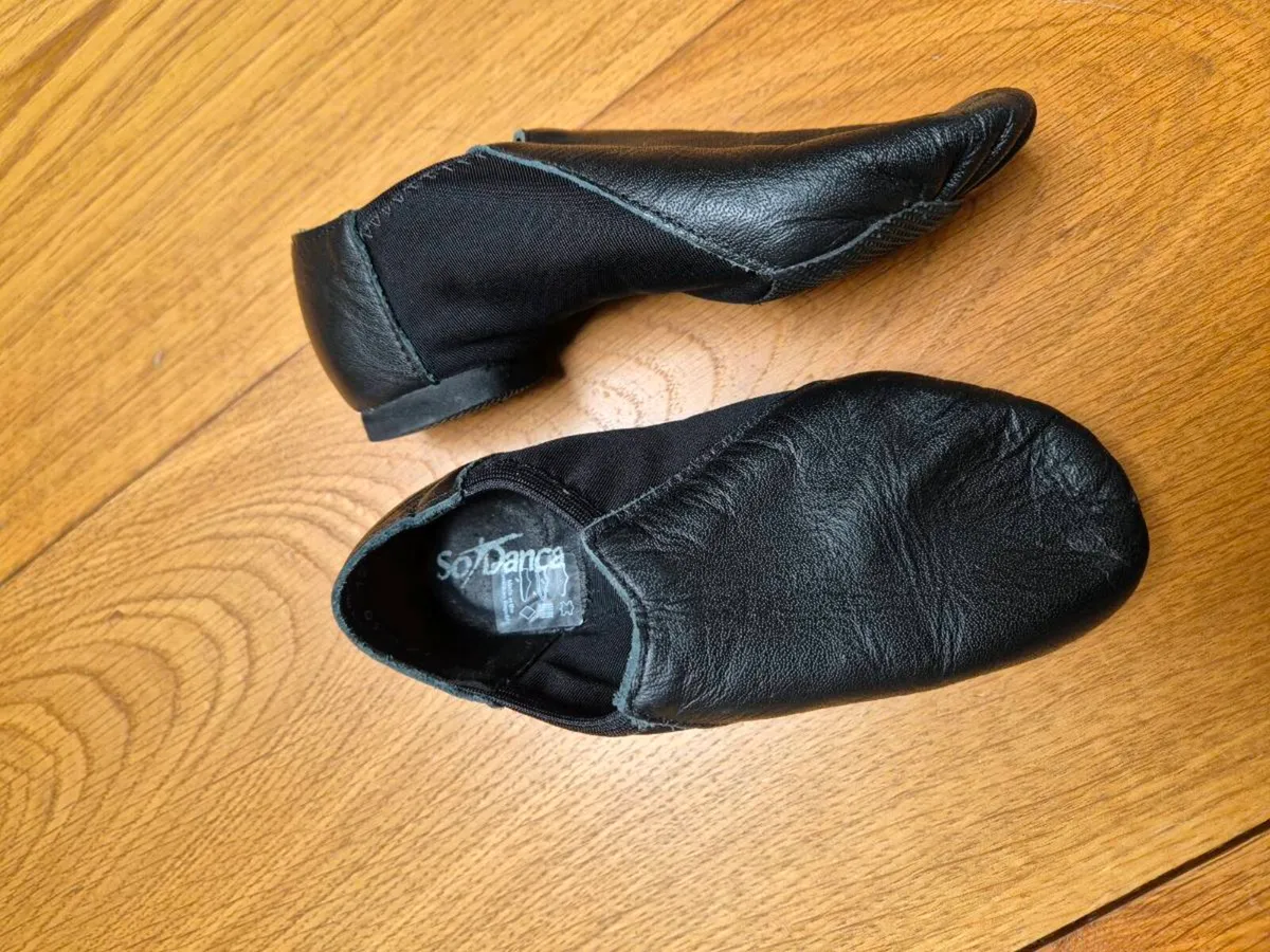 Boys Irish dancing shoes UK 12.5 - Image 1