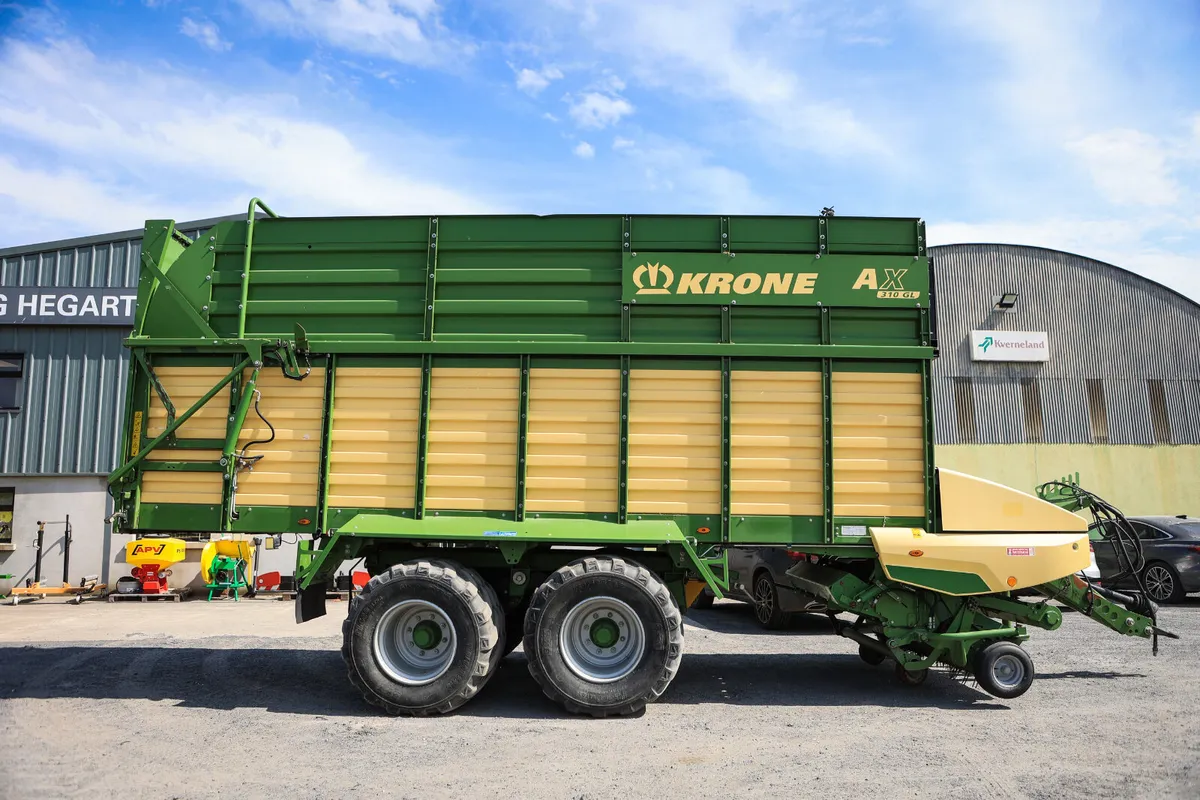 Krone AX310 GL Silage Wagon - Image 3
