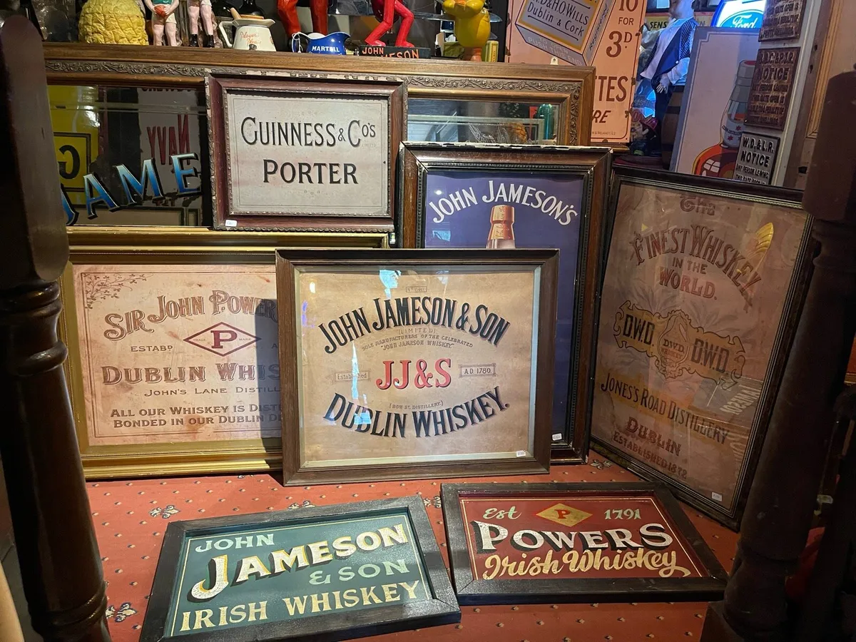 Irish pub memorabilia - Image 2