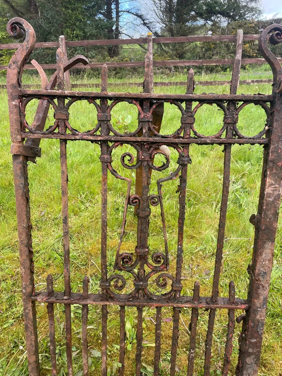 Victorian wrought iron gate - Image 2