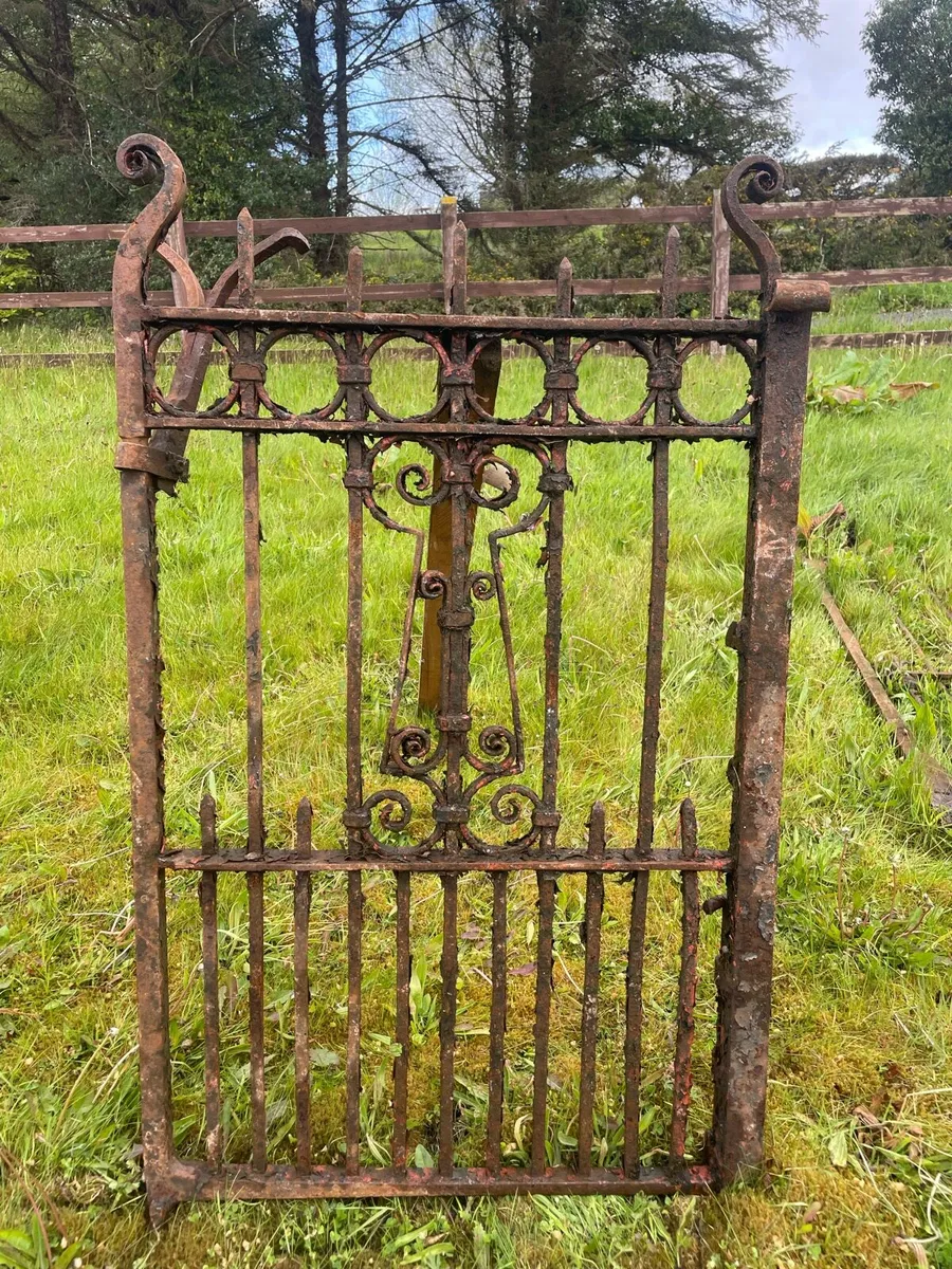 Victorian wrought iron gate - Image 1