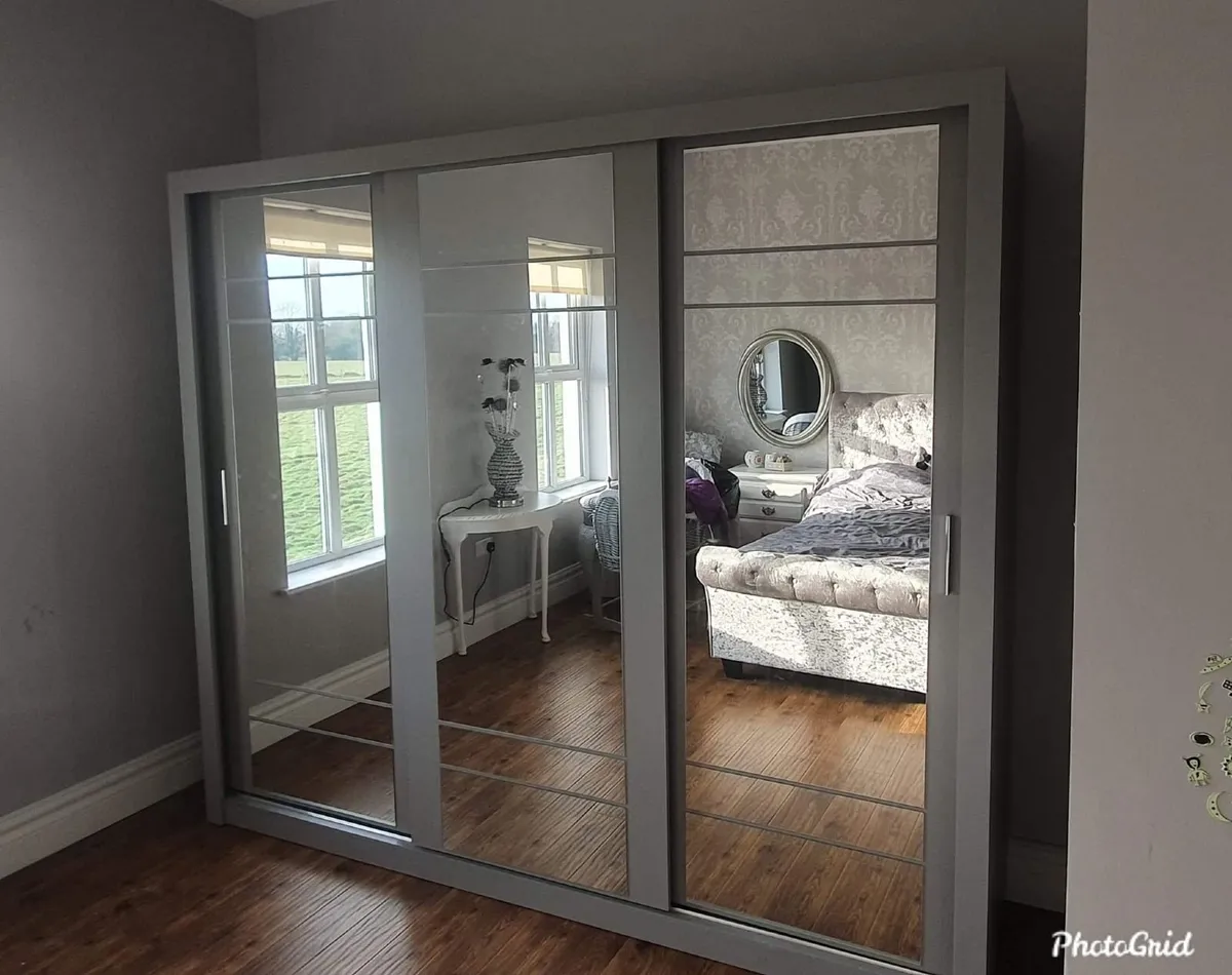 WARDROBES - Image 4
